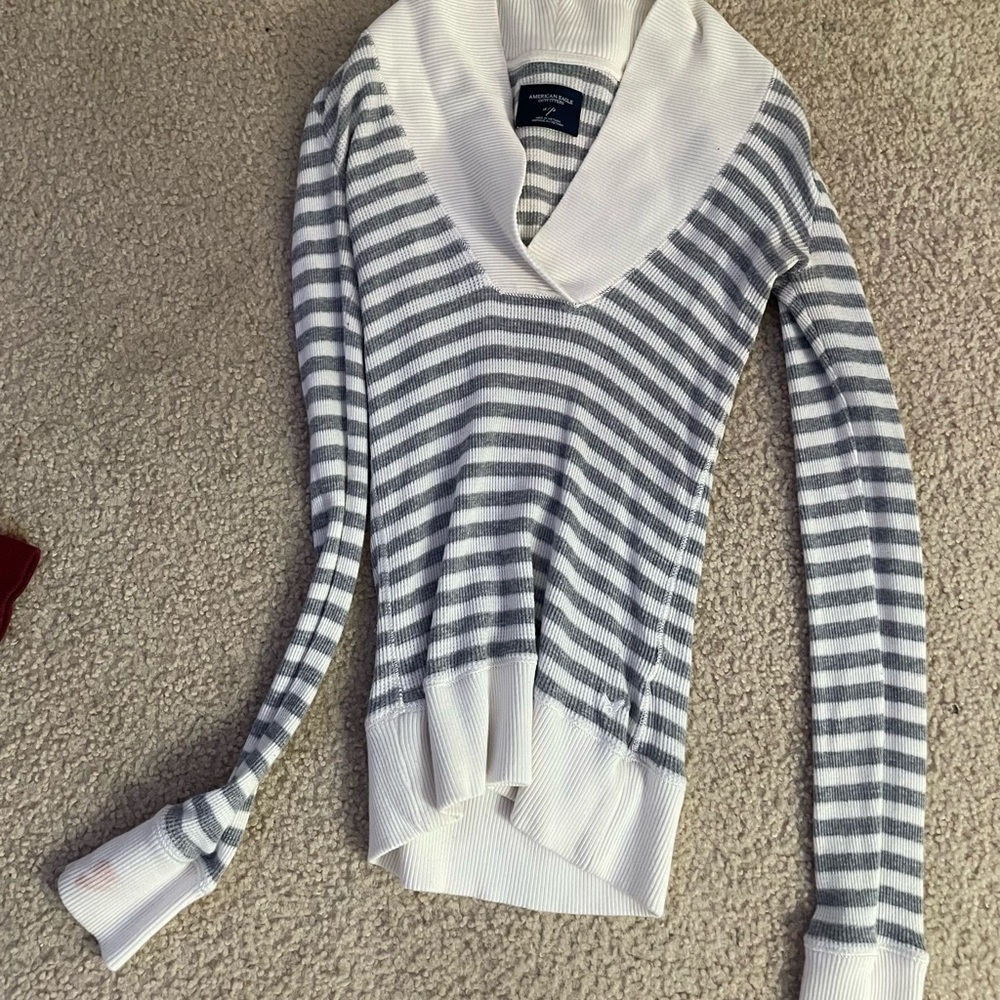 ((Stained)) American Eagle Outfitters Sweater